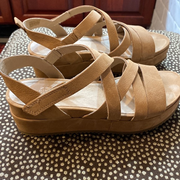 Eileen Fisher Platform Sandals - Picture 3 of 6